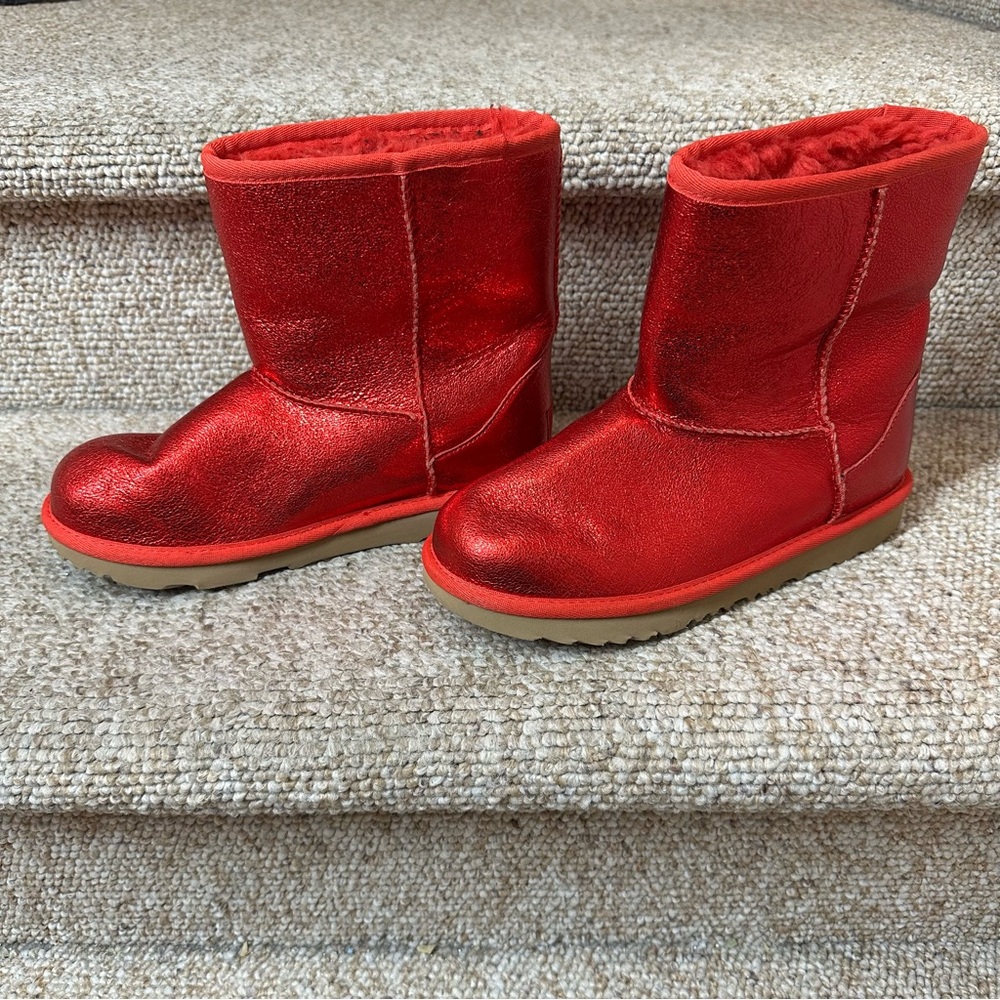 UGG KIDS CLASSIC II METALLIC SPARKLE 1125372K SAMBA RED SIZE 5 BOOTS